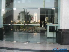 深圳钢化玻璃