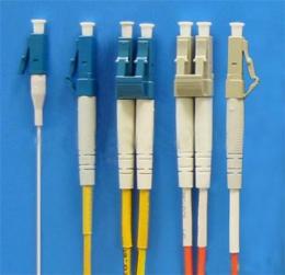 LC/PC光纤连接器 电信级光纤跳线厂家