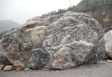 泰山奇石具有一种浮雕感
